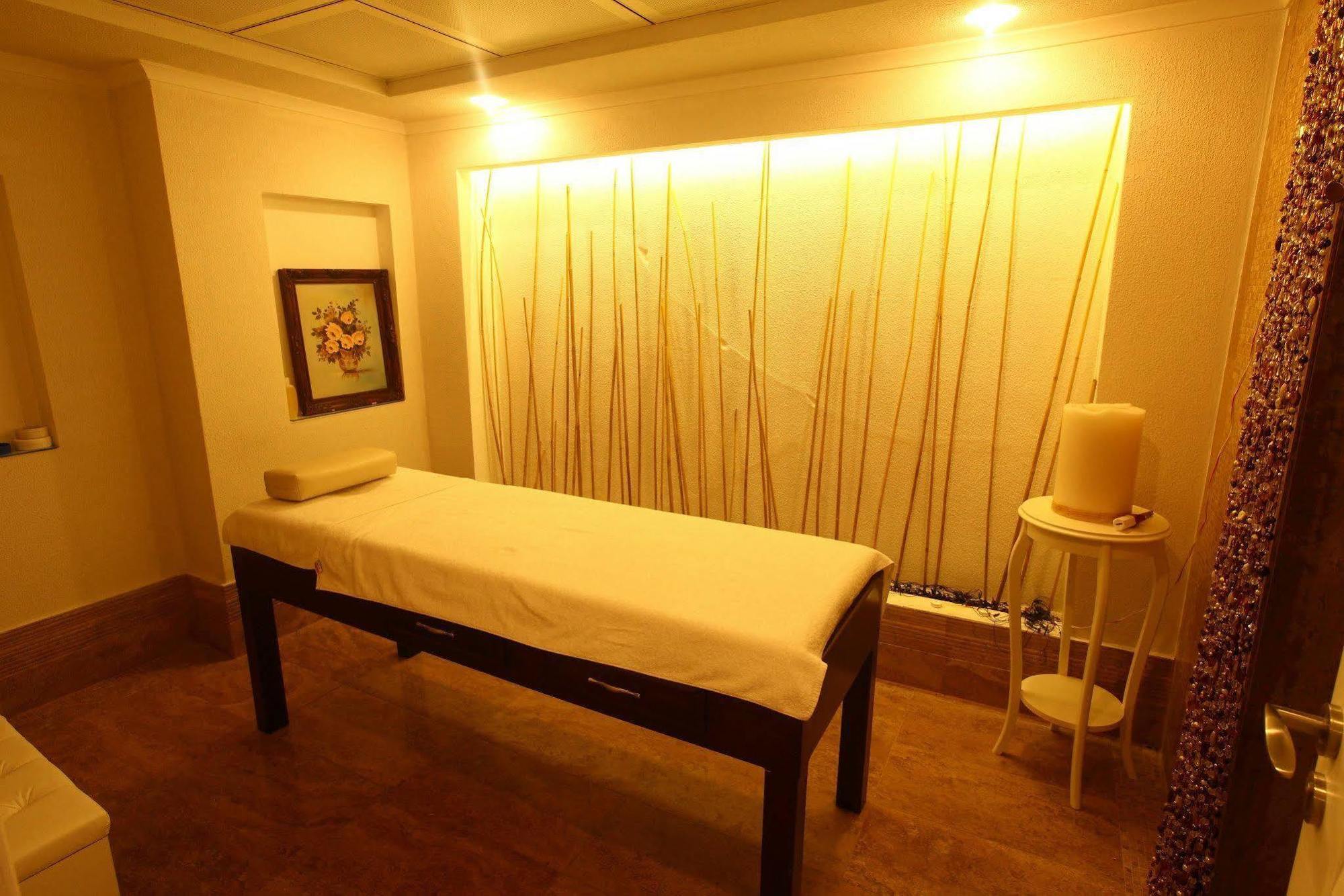 Telmessos Select Hotel - Adult Only Ölüdeniz Buitenkant foto